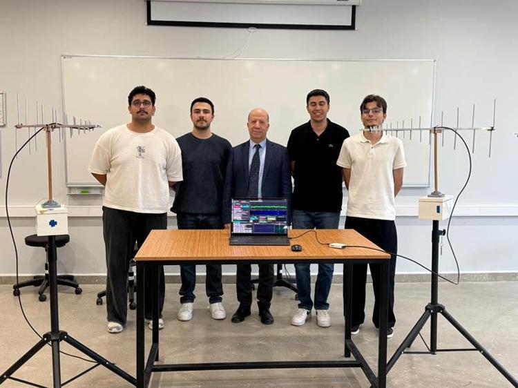 Mühendislik öğrencilerinin elektronik harp alanında geliştirdiği sisteme ödül