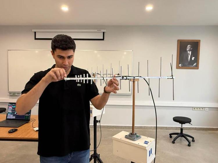 Mühendislik öğrencilerinin elektronik harp alanında geliştirdiği sisteme ödül