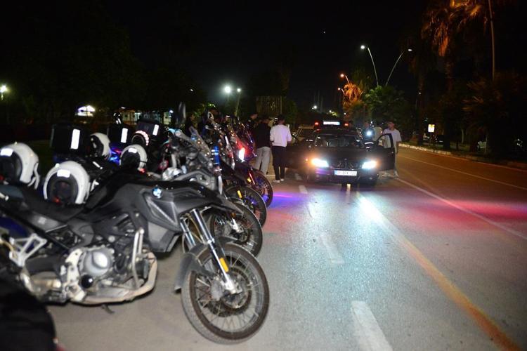 Adana'da dron destekli 'Huzur ve Güven' denetimi; aranması olan 66 kişi yakalandı