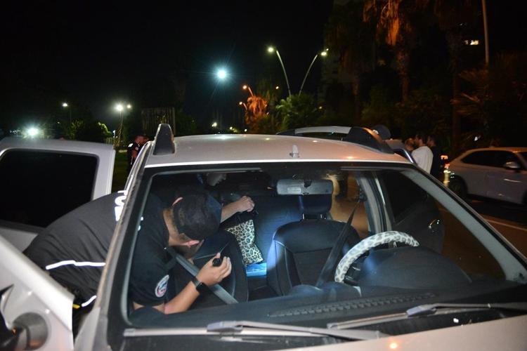 Adana'da dron destekli 'Huzur ve Güven' denetimi; aranması olan 66 kişi yakalandı