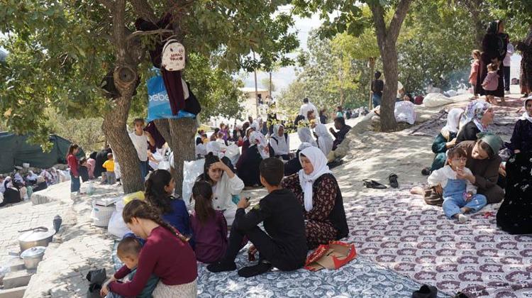 300 yıllık mezarlık ziyareti geleneği 5 bin kişiyi buluşturdu