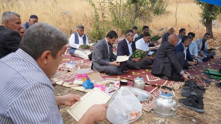 300 yıllık mezarlık ziyareti geleneği 5 bin kişiyi buluşturdu
