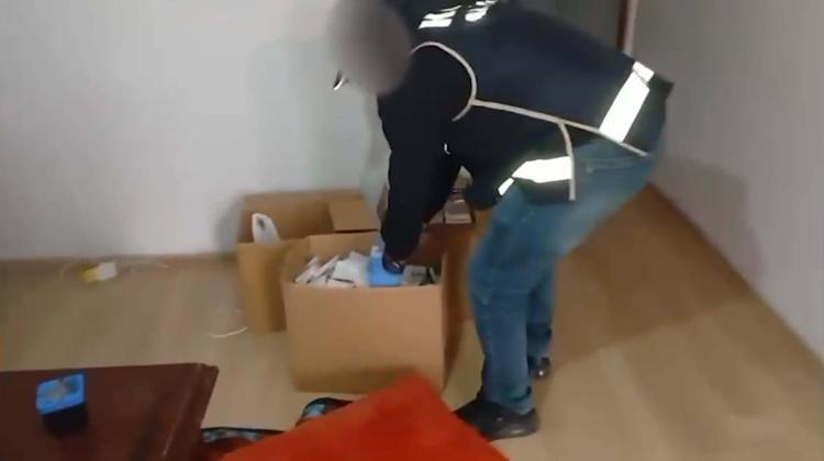 İzmir'in kaçakçılık operasyonu; 15 şüpheli hakkında adli işlem
