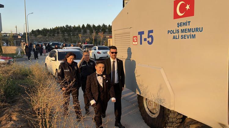 Şehit çocuğu Eyüphan’a TOMA’lı düğün konvoyu