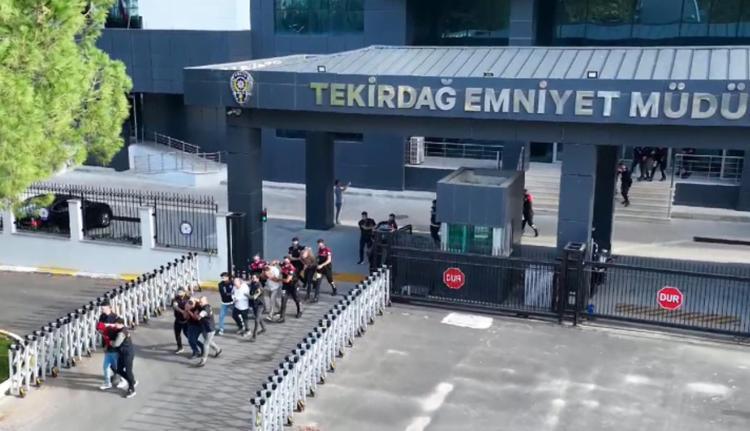 Emekliyi 19 milyon lira dolandıran 11 şüpheliye operasyonda 9 tutuklama