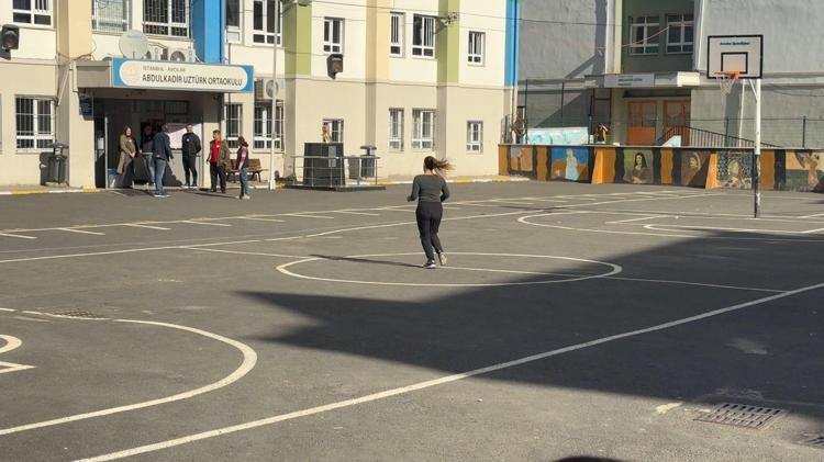 Avcılar'da KPSS adayları aynı isimli okulları karıştırdı; sınava son anda yetişti