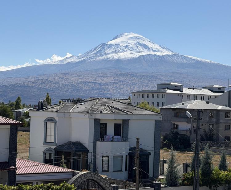Ağrı Dağı beyaza büründü