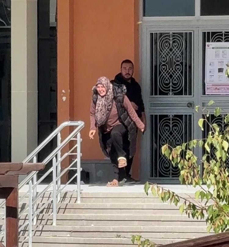 KPSS sınavına 1 dakika geç kalan aday, içeri alınmayınca sinir krizi geçirdi