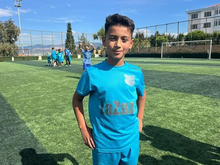 Dezavantajlı çocuklar futbol sayesinde kötü alışkanlıklardan uzaklaşıyor