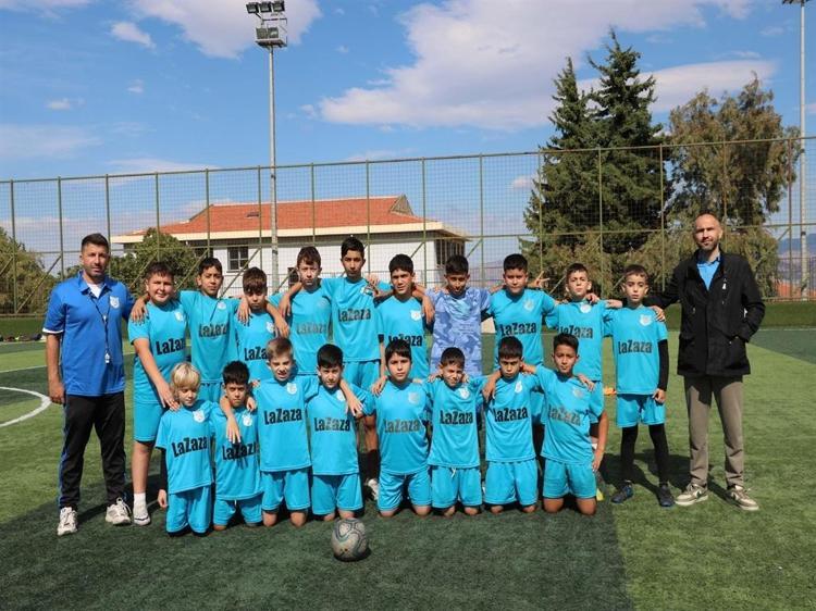 Dezavantajlı çocuklar futbol sayesinde kötü alışkanlıklardan uzaklaşıyor