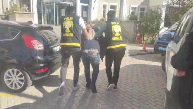 Gemlik’te evlerinde öldürülen çiftin cinayet şüphelisi komşusu adliyeye sevk edildi