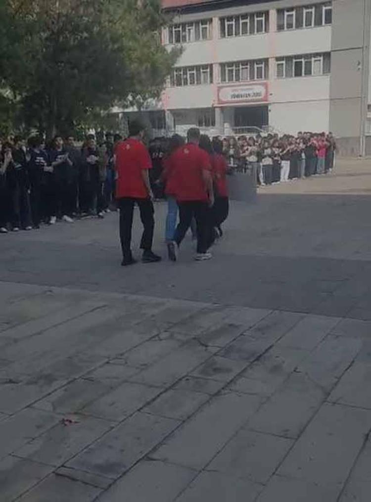 3D yazıcı ile geliştirdikleri robot projesiyle TEKNOFEST’te ikinci oldular