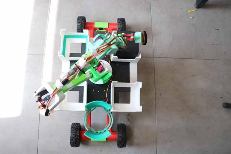 3D yazıcı ile geliştirdikleri robot projesiyle TEKNOFEST’te ikinci oldular