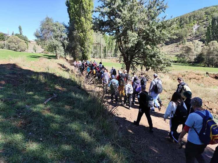 Doğaseverler 'Tepesi Delik Obruğu'na hayran kaldı
