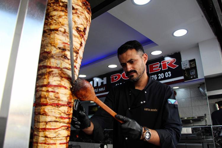 Adana Lezzet Festivali’nde 1 milyon ziyaretçi ve 1000 ton et tüketilmesi bekleniyor
