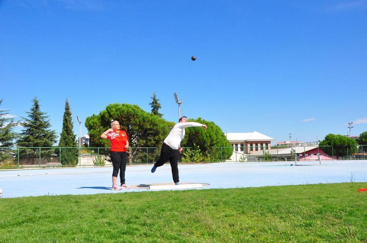 Dünya şampiyonasına, 20 yıl sonra spora döndürdüğü eşiyle hazırlanıyor