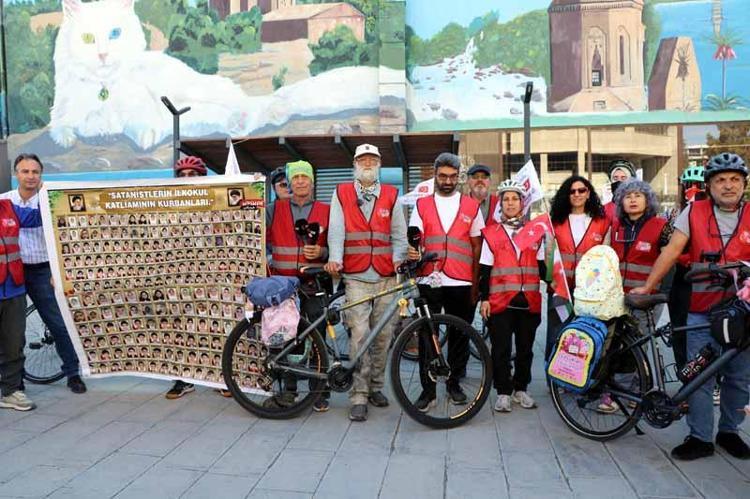 Öldürülen kız çocukları için Diyarbakır'dan İran'a pedal çeviriyorlar