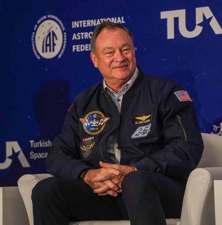 Astronotlar, uzay yolculuğunun risklerini anlattı