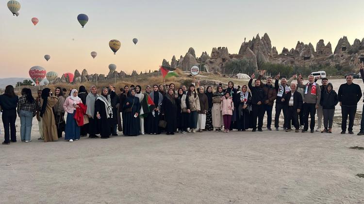 Kapadokya’da balonlar Gazze için havalandı
