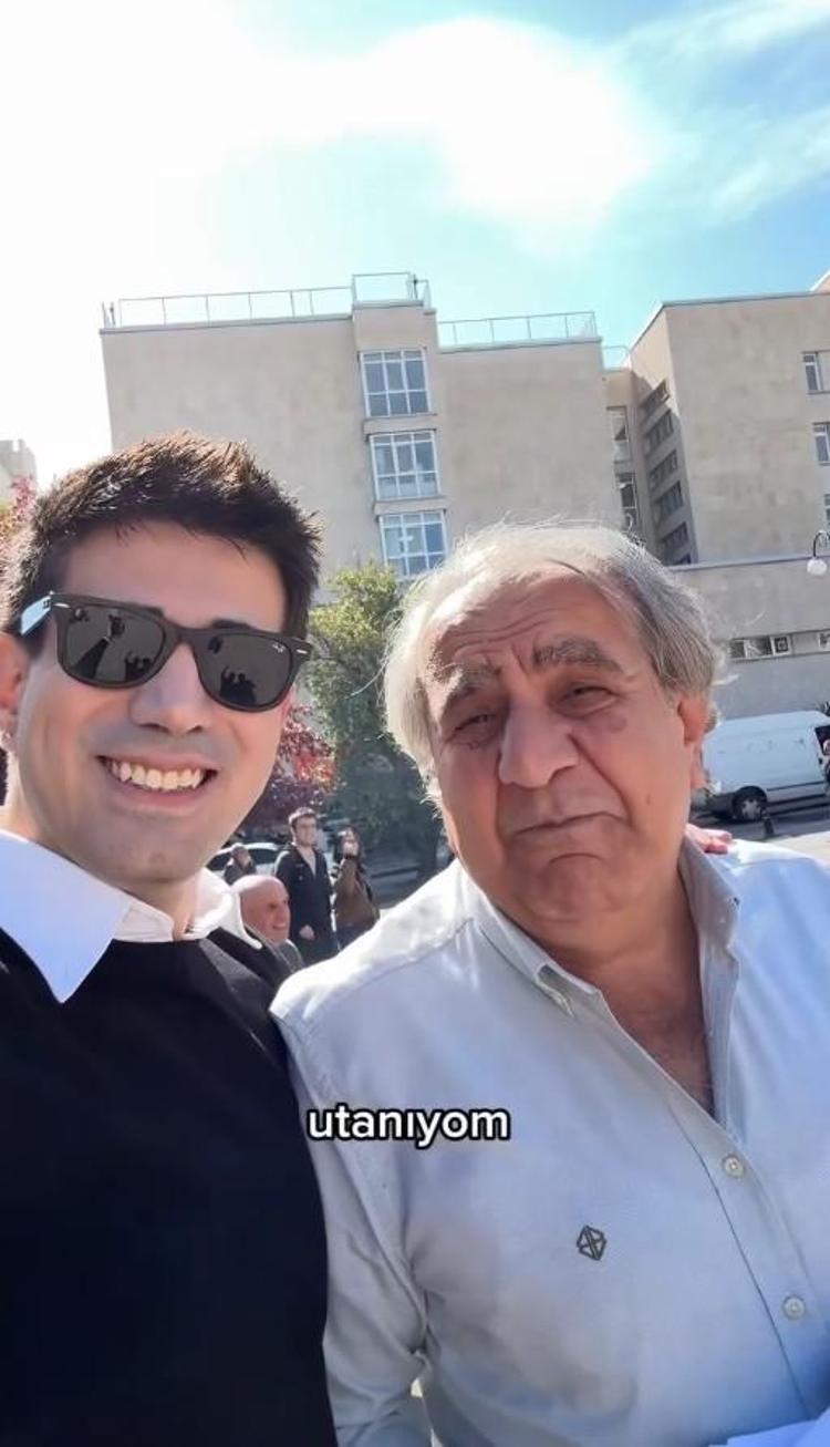 60 yaşındaki tıp öğrencisine önlüğünü oğlu giydirdi
