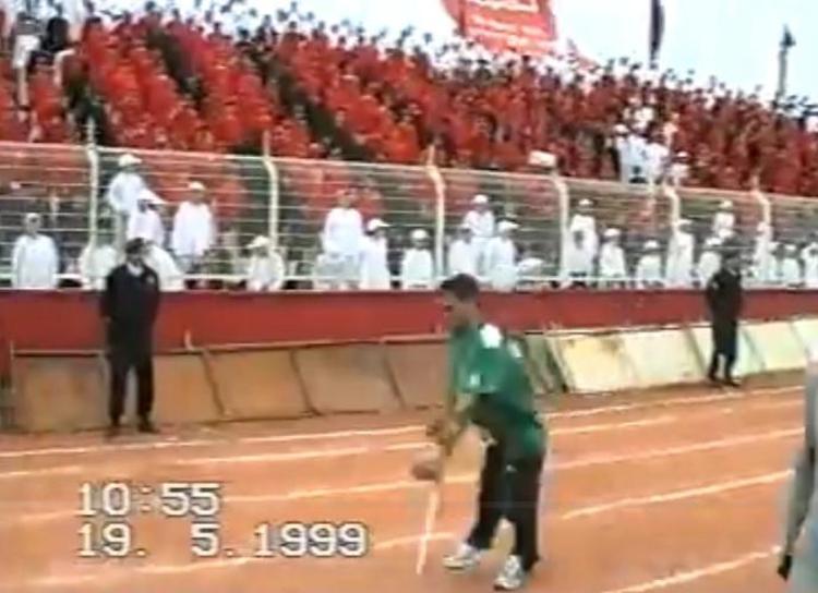 Eski engelli milli atlet, gündüz sporcu yetiştirip, akşam pamuk şeker satıyor