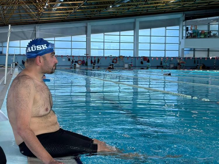 Doktorların 'yürüyemez' dediği Nihat'ın hedefi milli forma