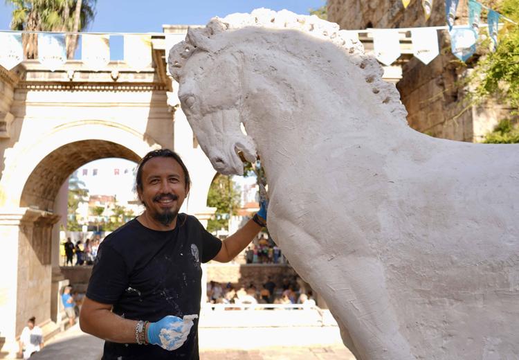 Truva Atı'ndan ilham aldı, Likya Atı için kollarını sıvadı