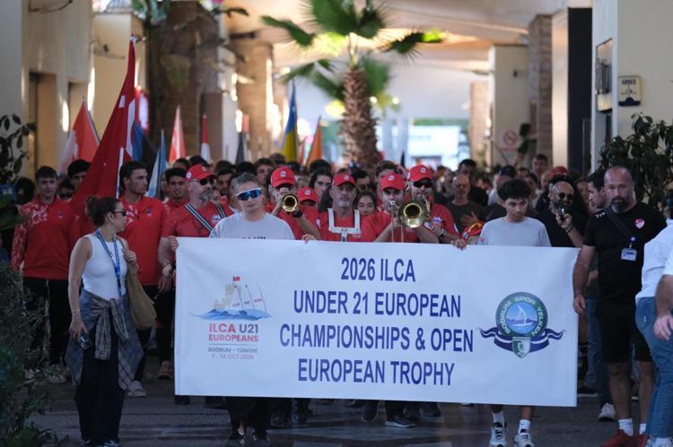 ILCA U21 Avrupa Şampiyonası Bodrum’da renkli görüntülerle başladı