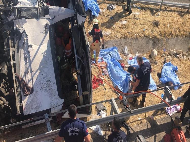 Manisa’daki otobüs kazasında ölenlerden 10’u Bursa’da toprağa verildi