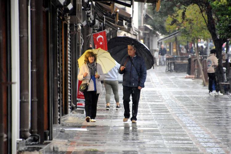Edirne'de sağanak etkili oldu