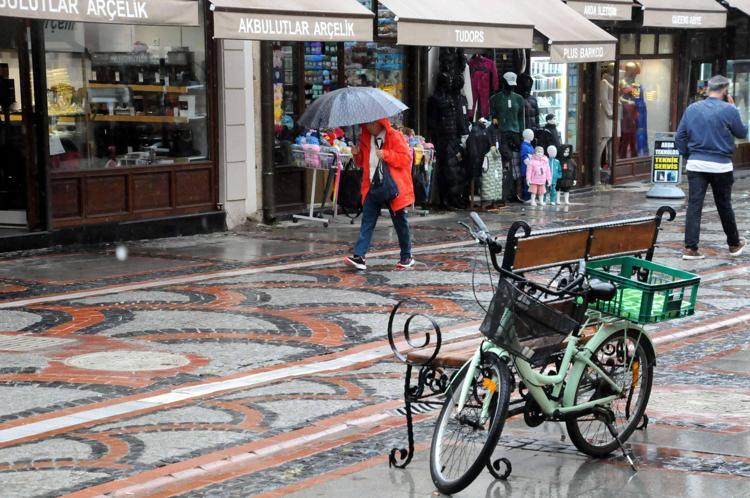 Edirne'de sağanak etkili oldu