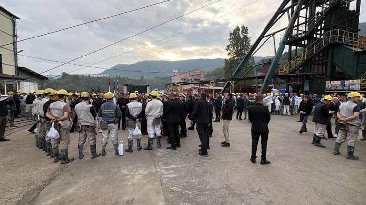 Maden faciasında ölen 43 işçi anıldı