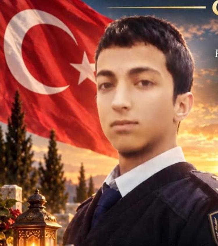 Şehit polis memuru Çiftçi mezarı başında anıldı