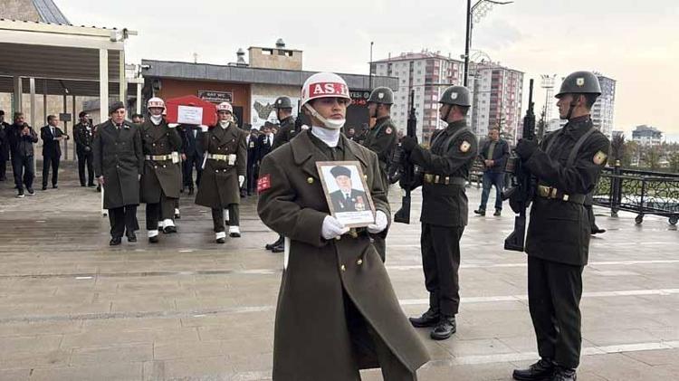 Sivas'ın son Kore gazisi toprağa verildi