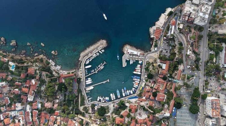 Antalya Limanı'nın 554 yıl önce 'savaş ganimeti' olarak alınan zinciri Vatikan'da