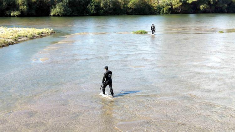 Meriç Nehri’nde kaybolan 2 çocuğu arama çalışmaları 2'nci gününde
