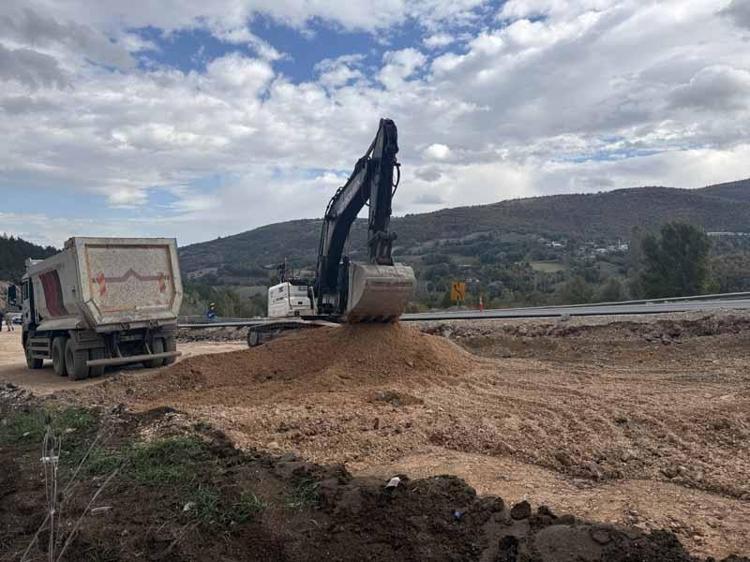 Tokat'ta 2,5 milyar liralık yatırımla kara yollarında heyelan tehlikesi bertaraf edilecek