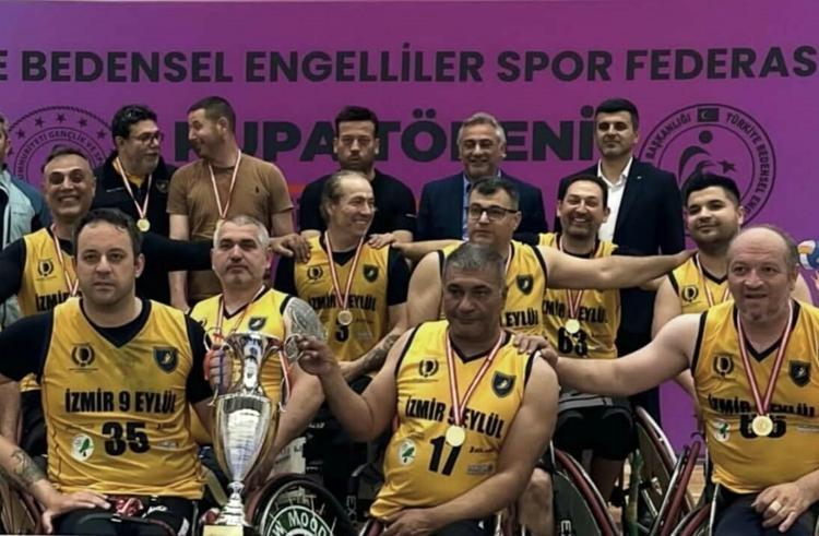 Namağlup şampiyon tekerlekli sandalye basketbol takımının hedefi Süper Lig