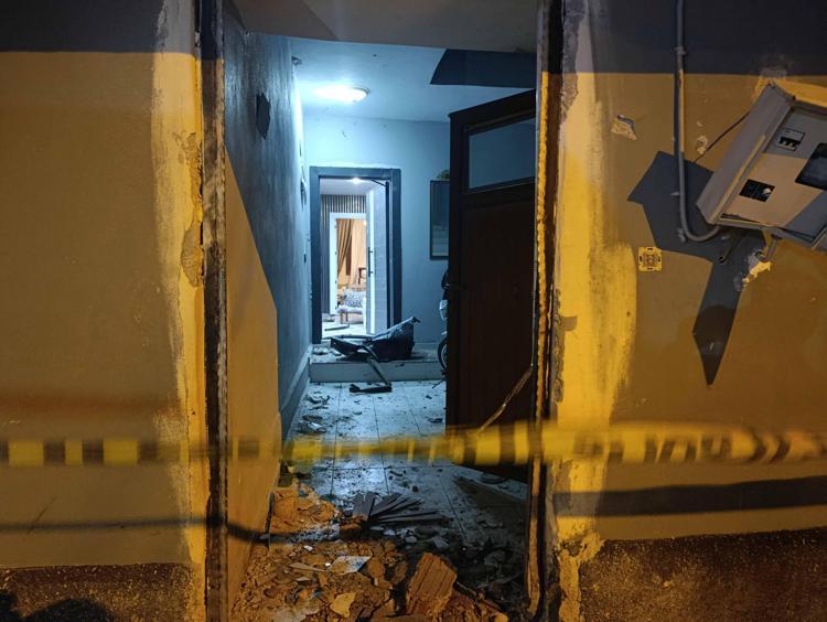 Patlayıcı atılan evin sahibi: Tehdit ediliyoruz, can güvenliğimiz yok