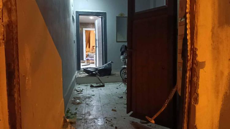 Patlayıcı atılan evin sahibi: Tehdit ediliyoruz, can güvenliğimiz yok