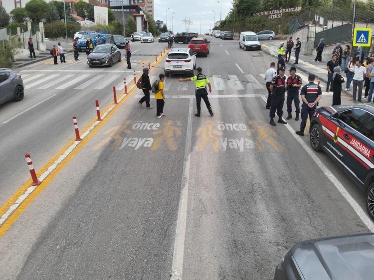 Ankara'da okul çevrelerinde denetim; 19 bin 854 kişi sorgulandı