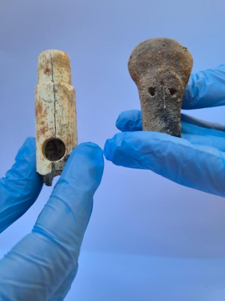 Çanakkale Troya'da 2 bin 800 yıllık kemik flüt ve 4 bin 500 yıllık idol başı bulundu