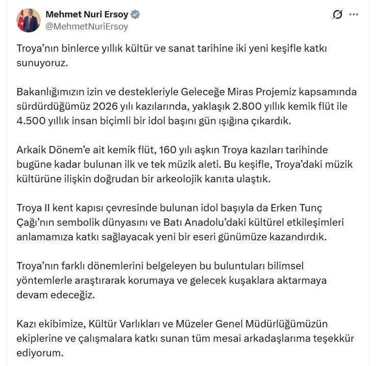 Çanakkale Troya'da 2 bin 800 yıllık kemik flüt ve 4 bin 500 yıllık idol başı bulundu