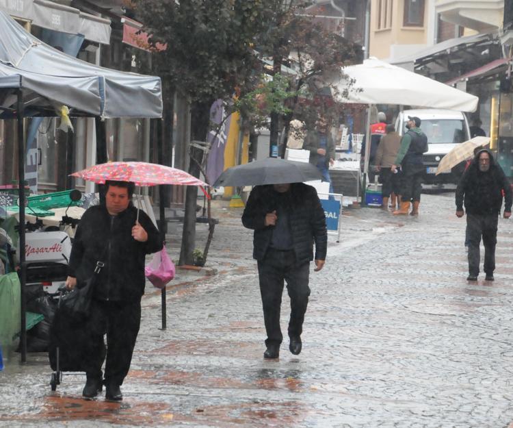 Edirne'de sağanak etkili oldu
