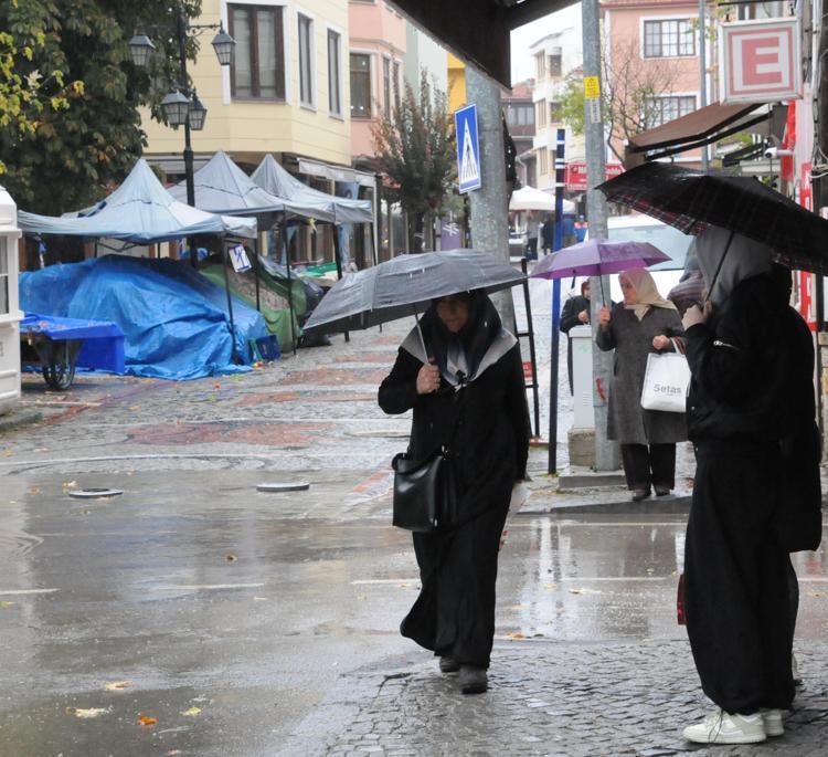 Edirne'de sağanak etkili oldu