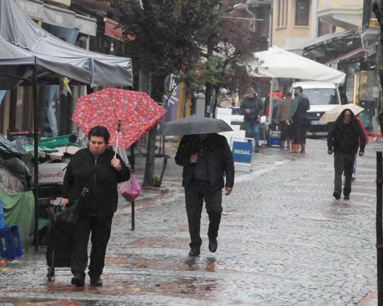 Edirne'de sağanak etkili oldu