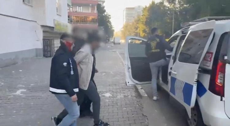 Sahte araç kiralama siteleriyle dolandırıcılığa 12 tutuklama