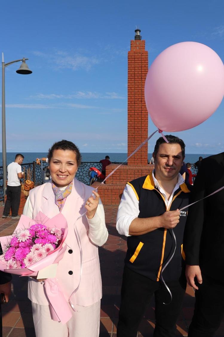 Kanseri yenen Yasemin için balon uçurdular