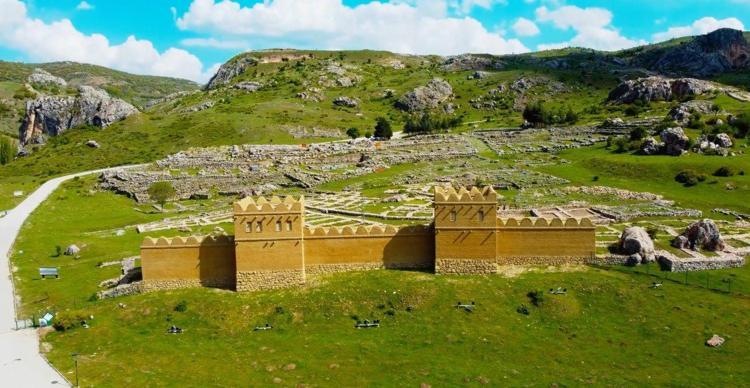 Hattuşa'nın 120 yıllık kazı süreci tarihi fotoğraflarda