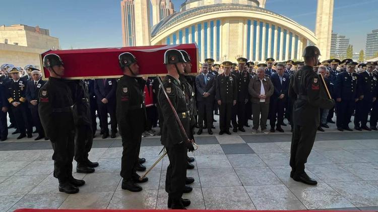 Ankara'da kazada şehit olan Albay Gökgöz, son yolculuğuna uğurlandı